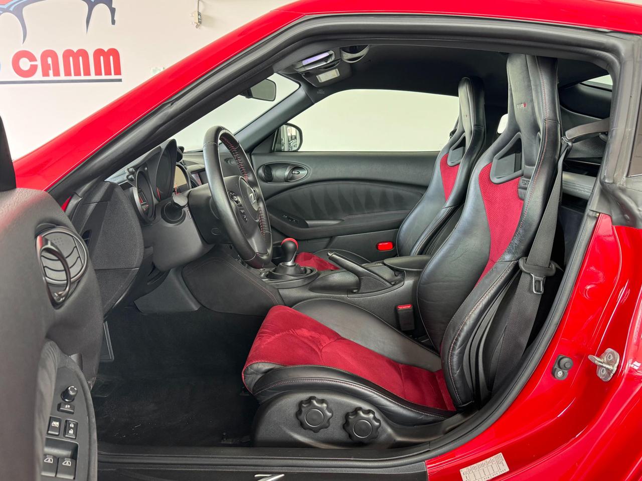 Nissan 370Z Coupe 3.7 V6 Nismo