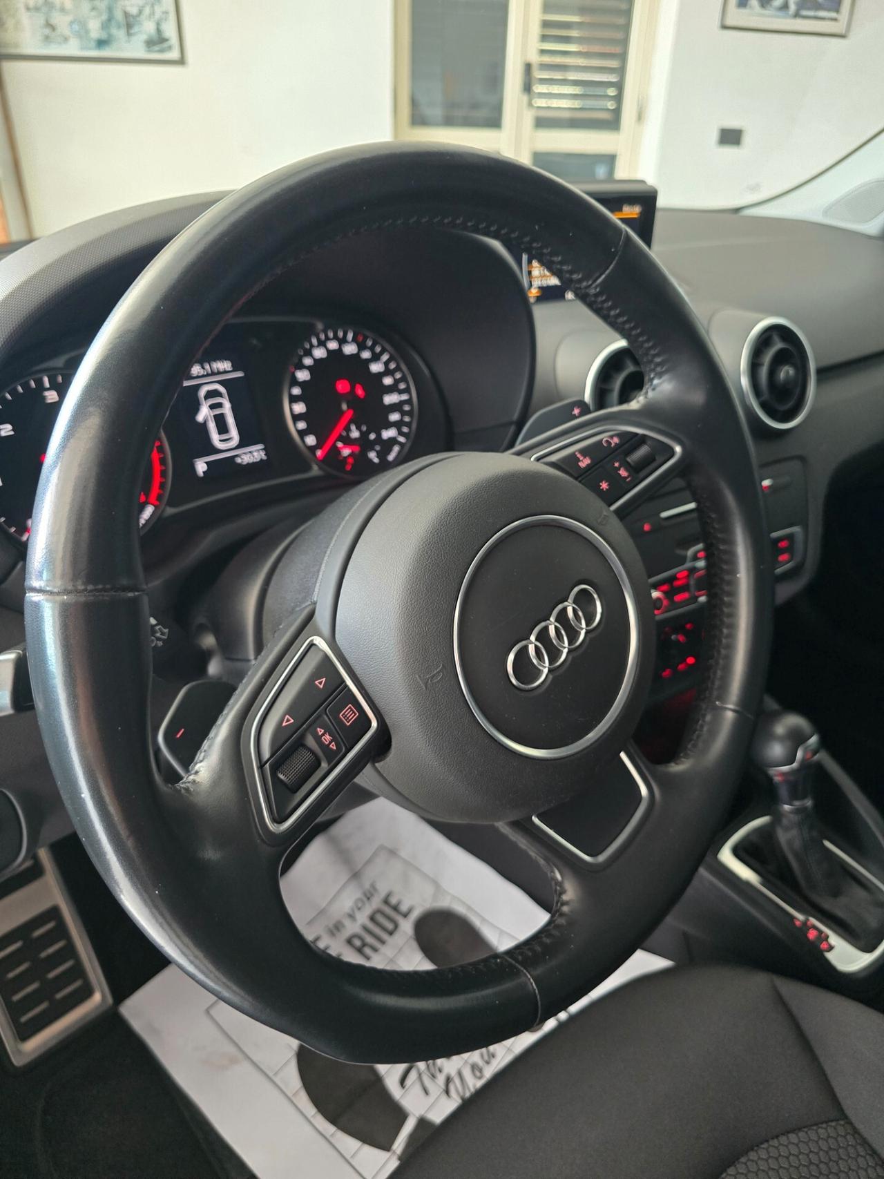 Audi A1 1.6 TDI 116 CV S tronic Design