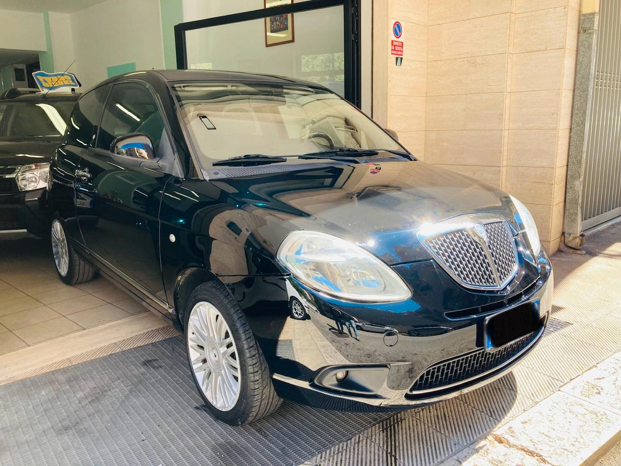 Lancia Ypsilon 1.3 MJT -X NEOPATENTATI - 2010