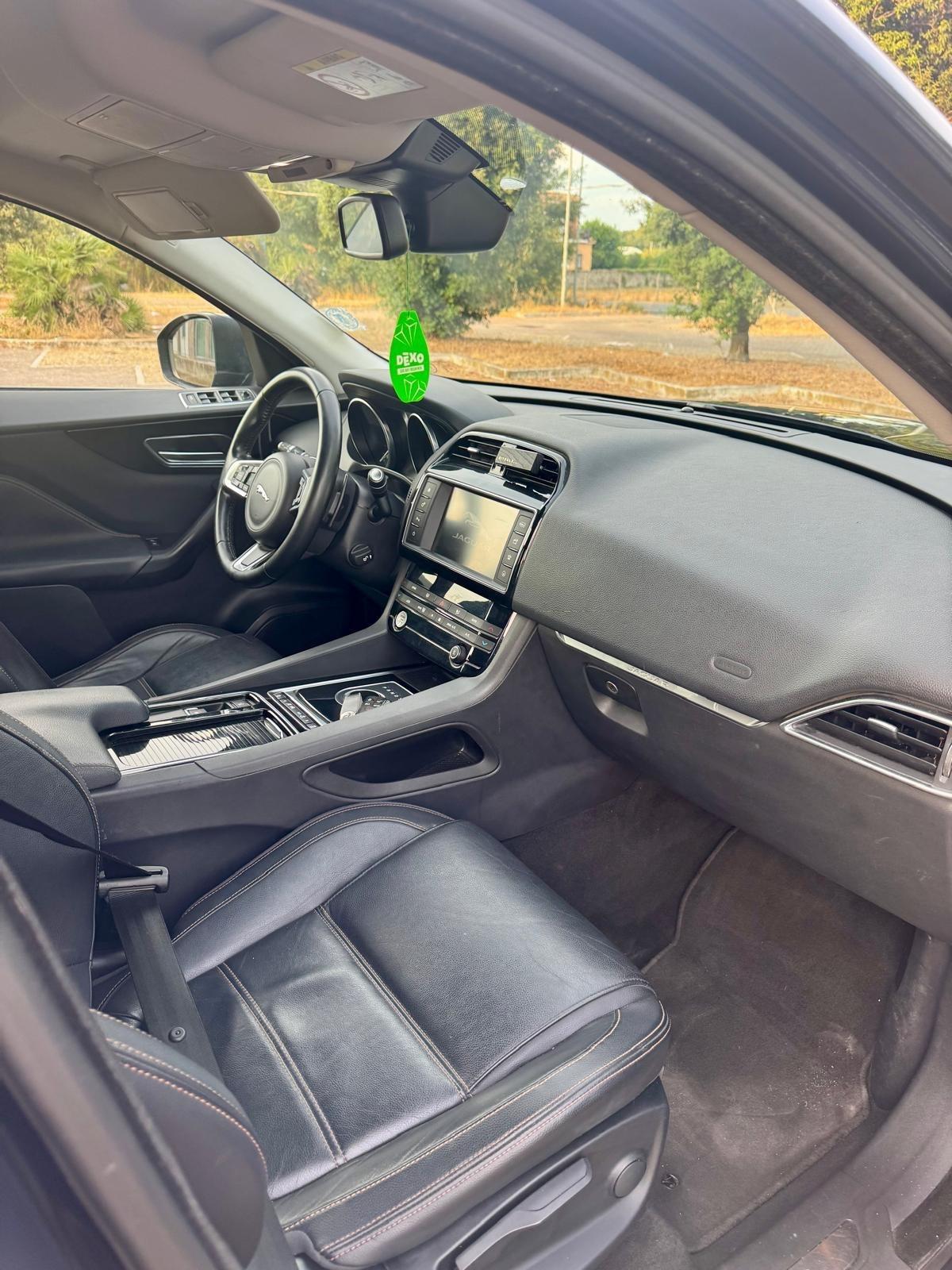 Jaguar F-Pace 2.0 D 180 CV AWD aut. Portfolio