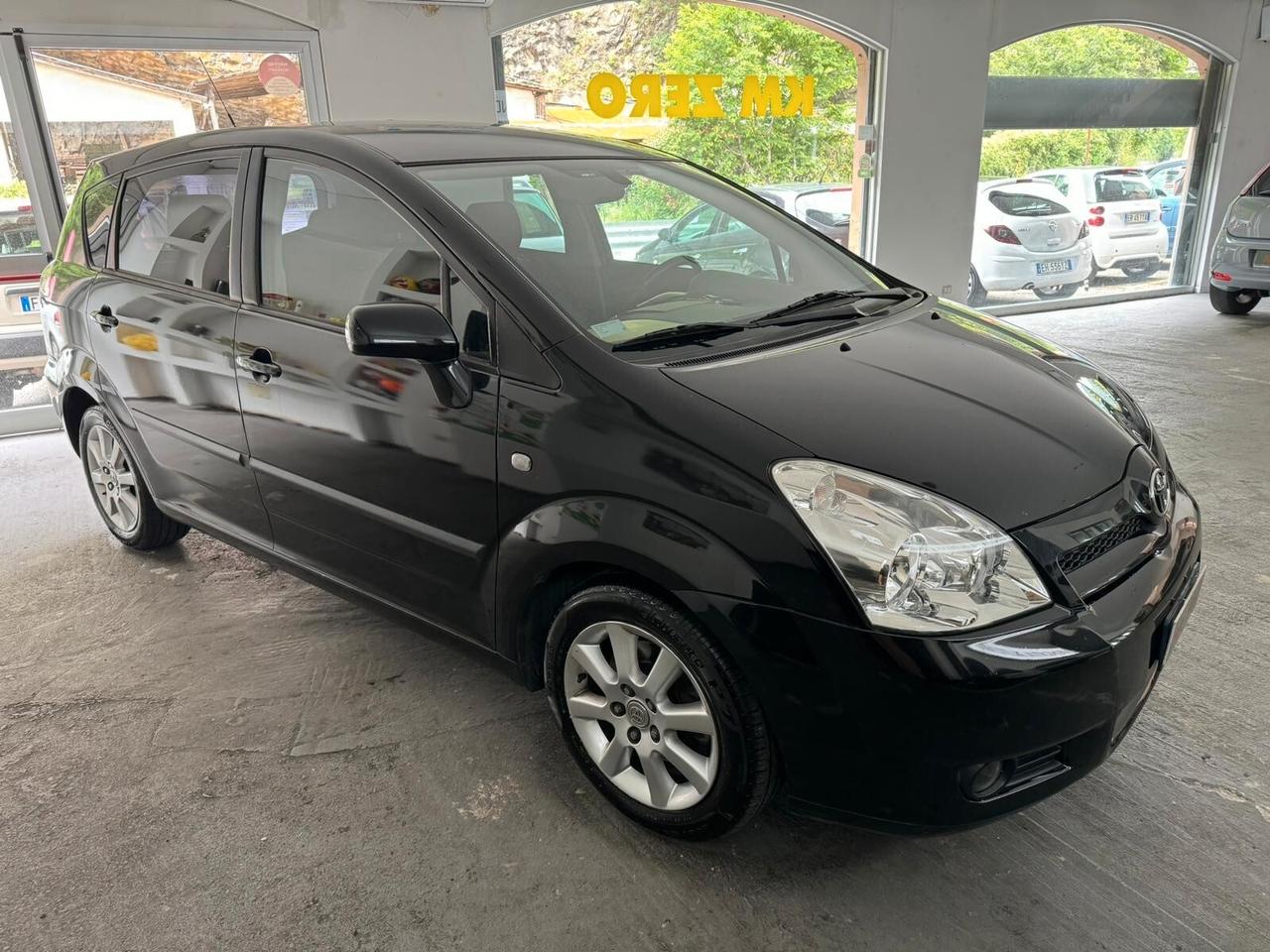 Toyota Corolla Verso 2.2 16V D-4D Sol NEOPATENTI