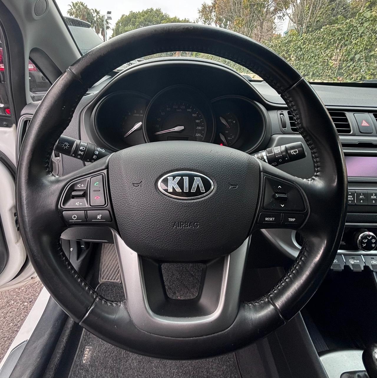 Kia Rio 1.1 CRDi 5p. Cool