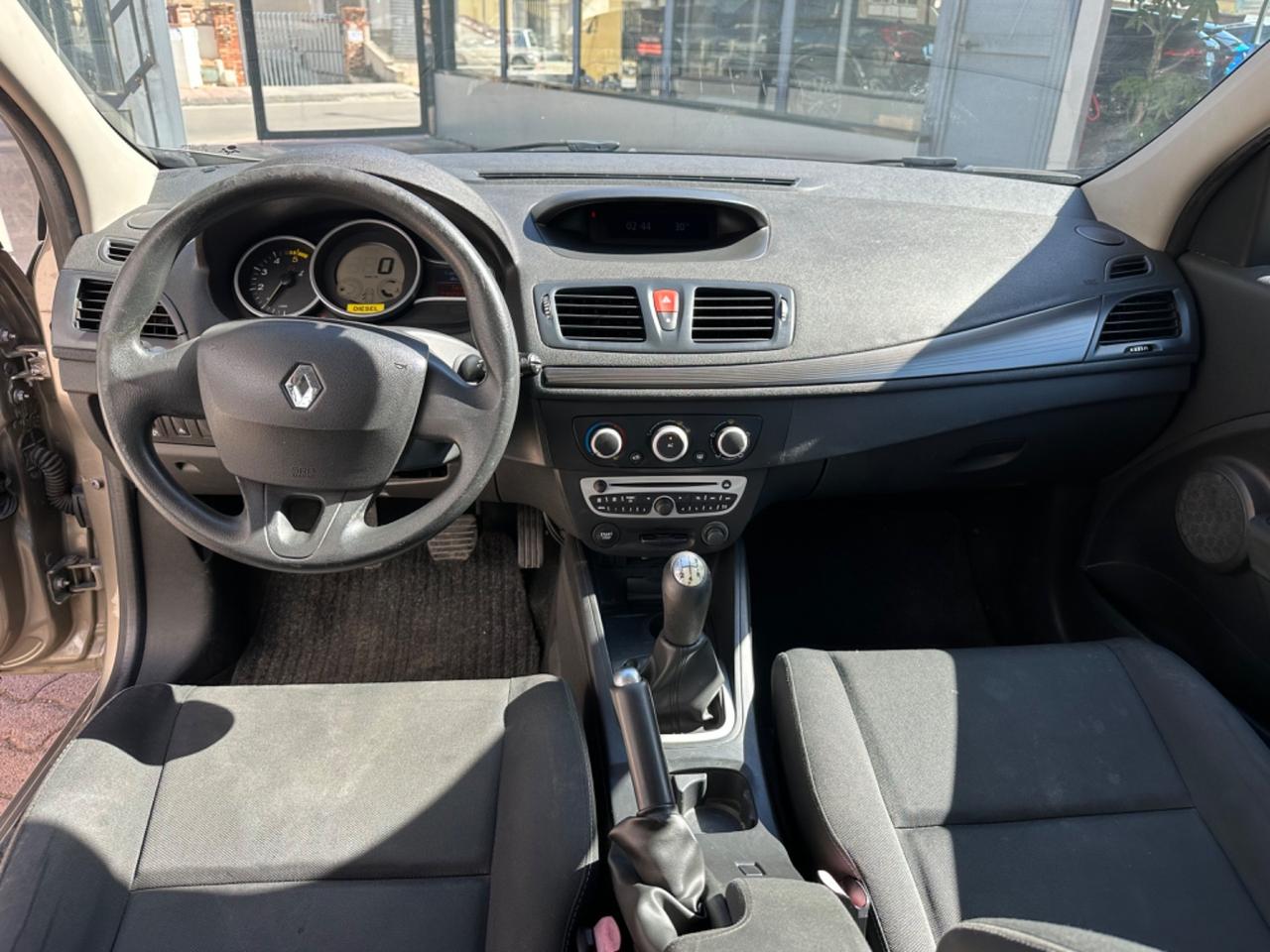 Renault Mégane 1.5 dCi 90CV SporTour 2011