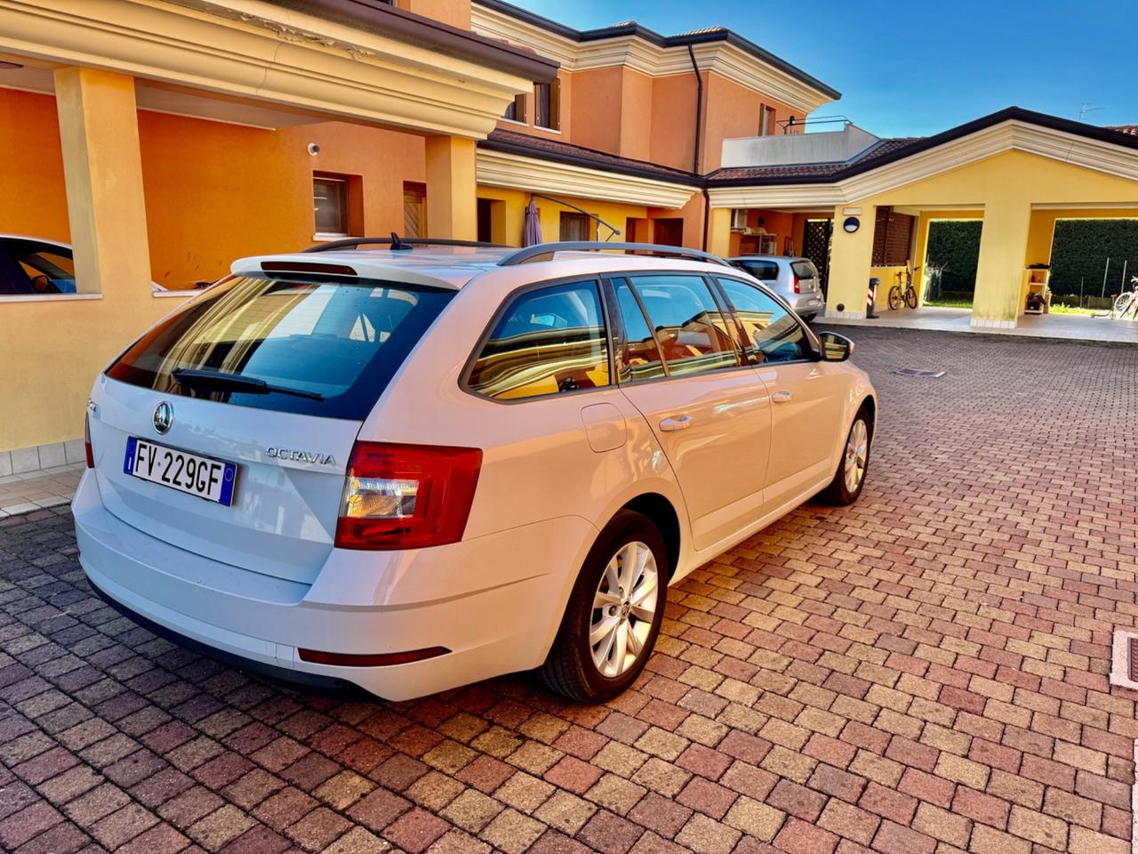 Skoda Octavia 1.6 TDI SCR 115 CV Wagon Executive