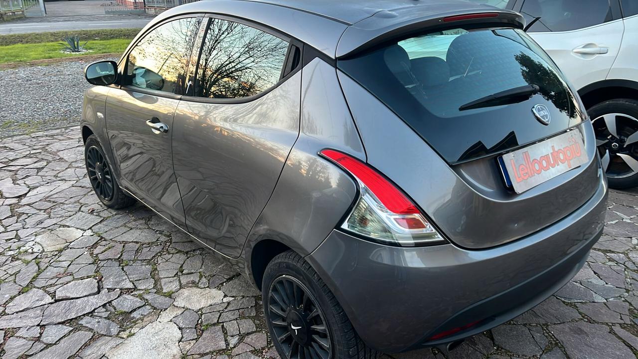 Lancia Ypsilon 1.2 69 CV 5 porte GPL Ecochic Gold