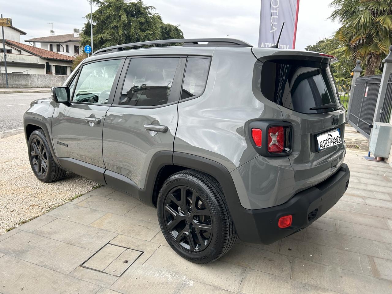 Jeep Renegade 1.6 Mjt DDCT 120 CV Night Eagle