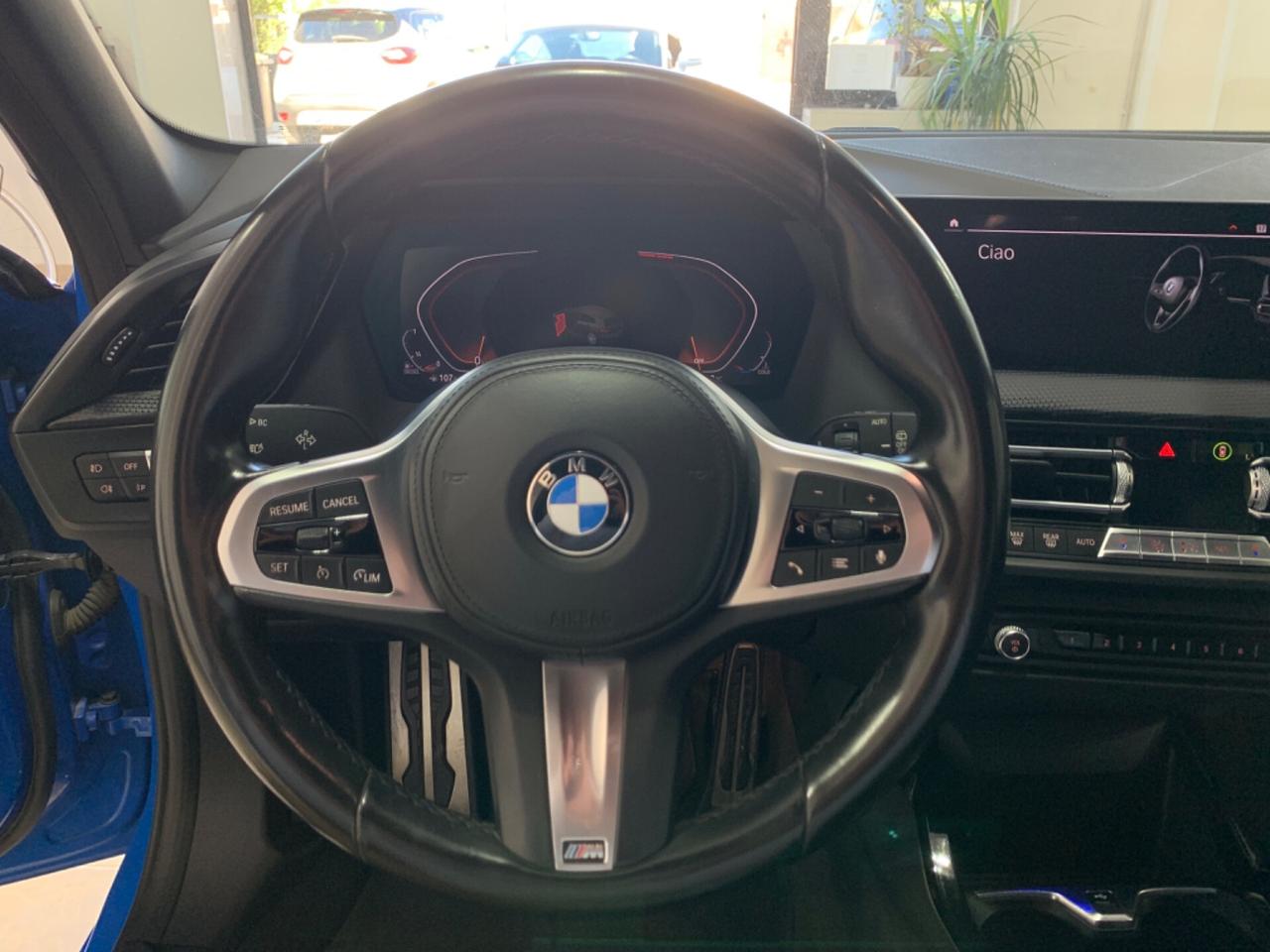 Bmw 118 118d 5p. Msport