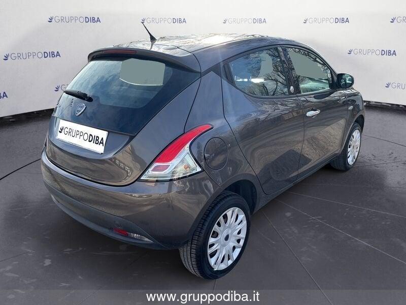 Lancia Ypsilon III 2011 Benzina 0.9 t.air Silver ecochic metano 80cv