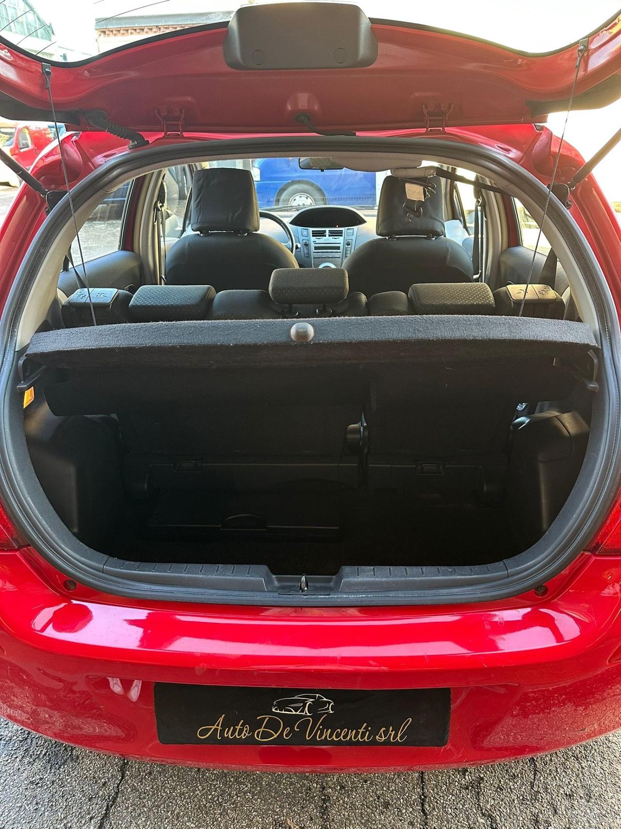 Toyota Yaris 1.3 5 porte Sol