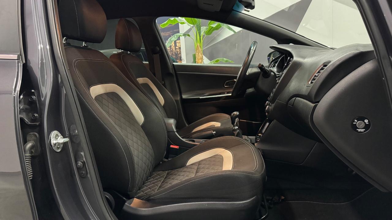 Kia Ceed cee'd 1.6 CRDi 136 CV 5 porte GT Line