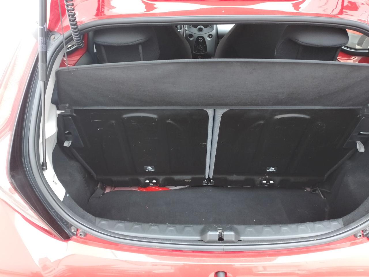 Toyota Aygo Connect 1.0 VVT-i 72 CV 5 porte x-clusiv