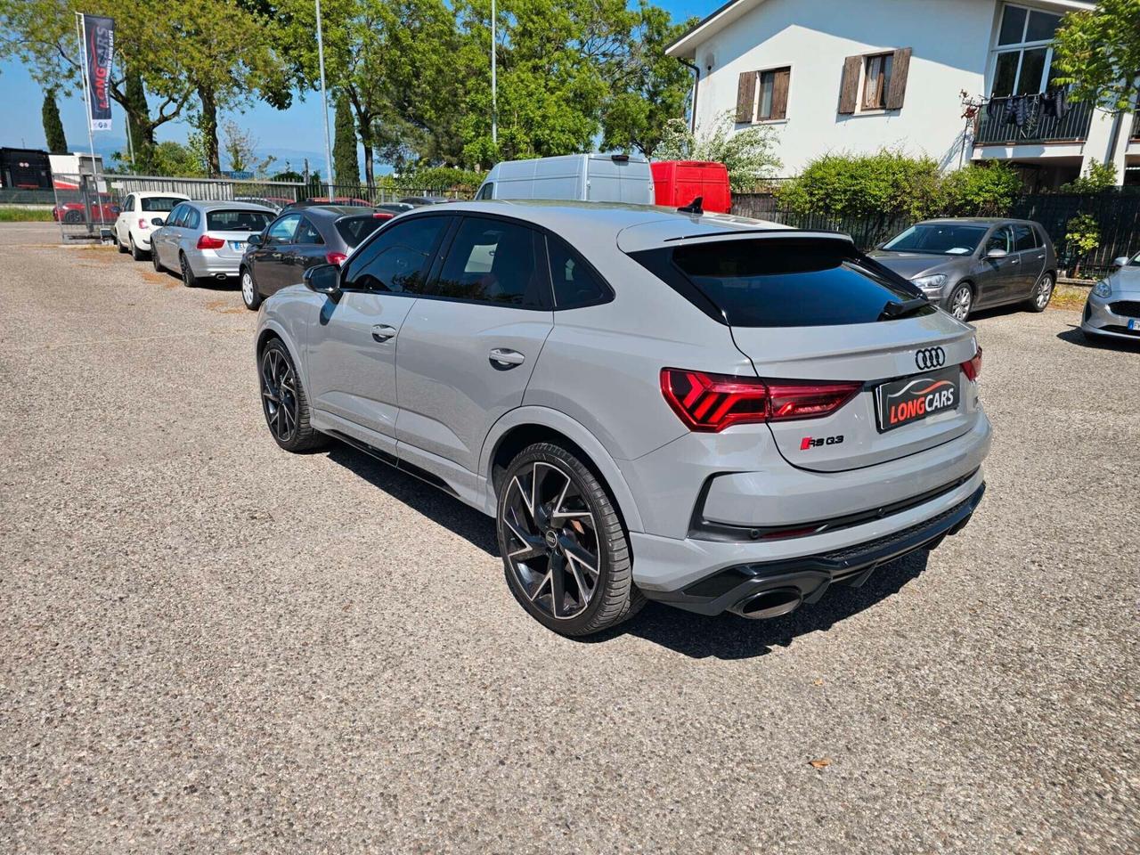 Audi Q3 RS quattro S tronic