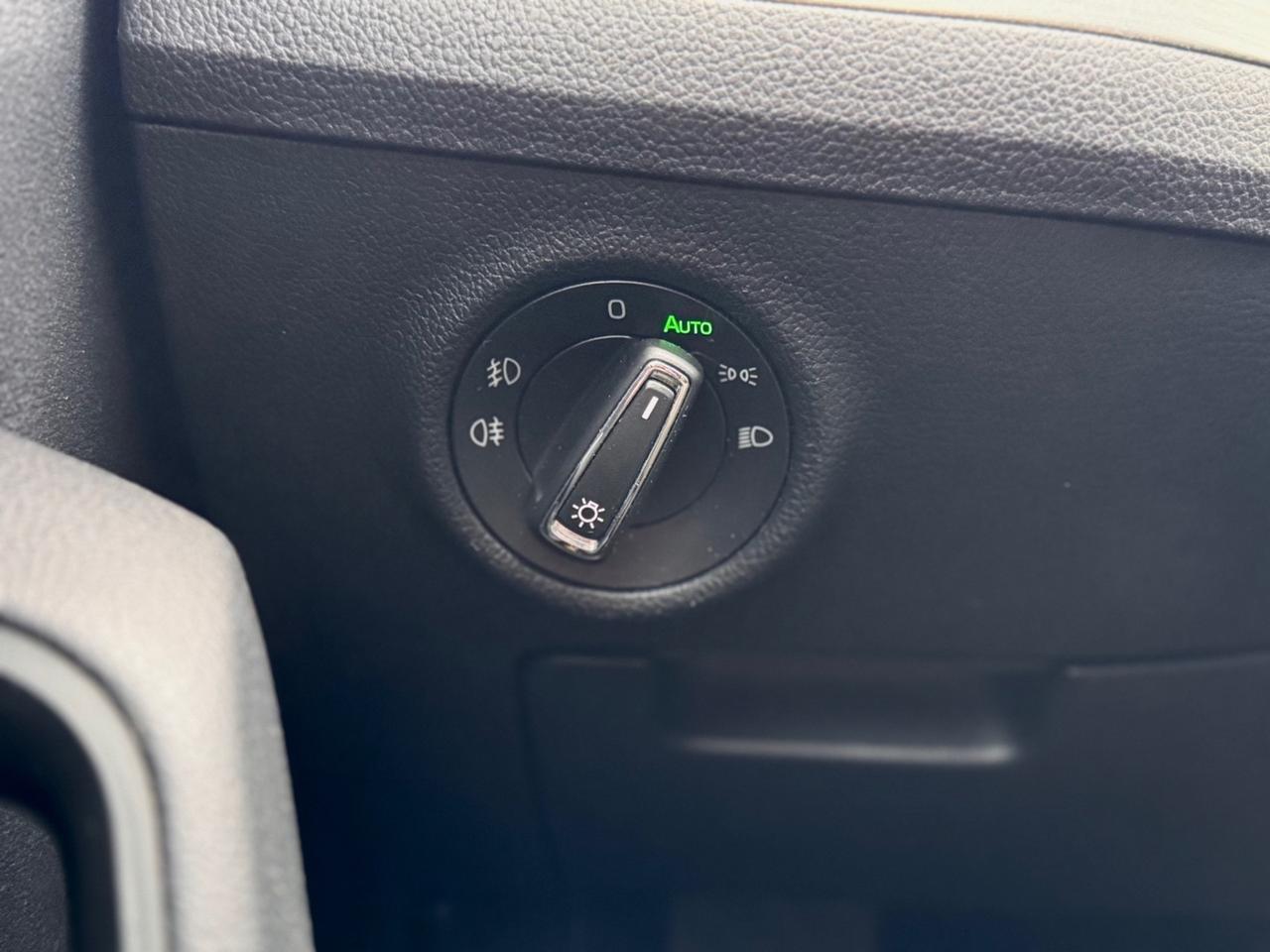 Skoda Superb 1.6 TDI DSG Wagon Executive