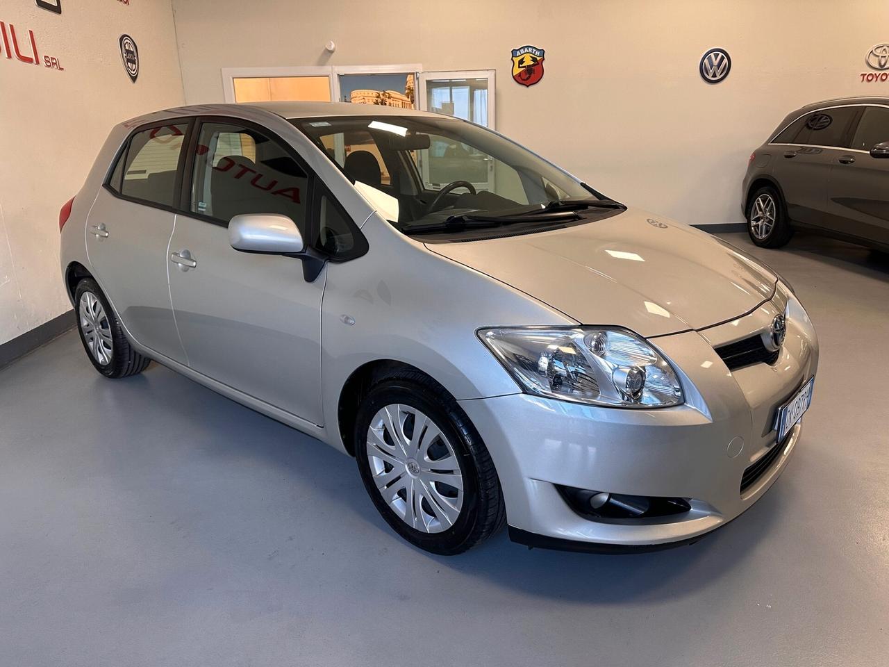 TOYOTA AURIS 1.6 BENZINA AUTOMATICA (64000KM)