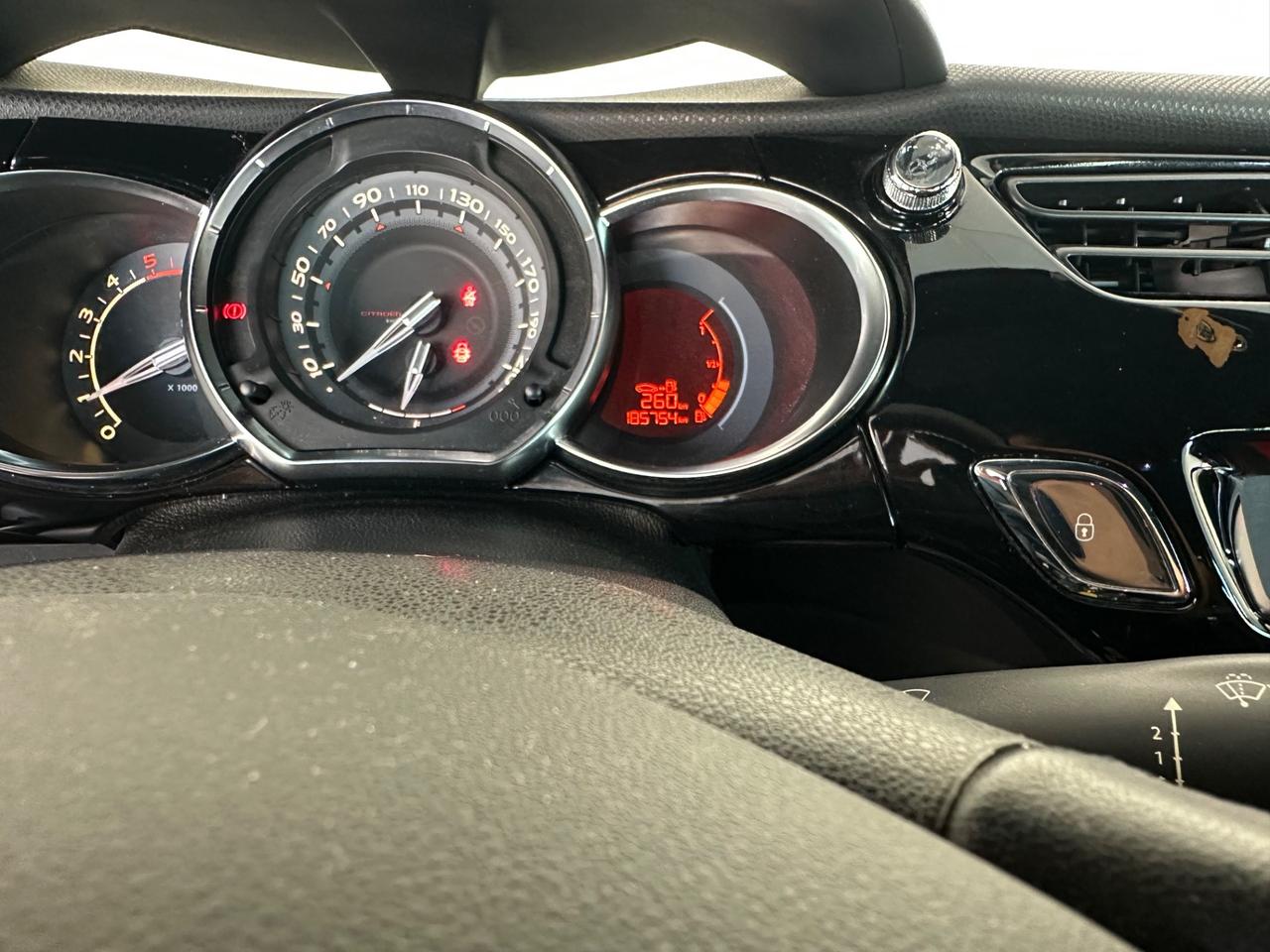 Citroen DS3 1.6 HDi Just Black 2011 x NEOPATENTATI