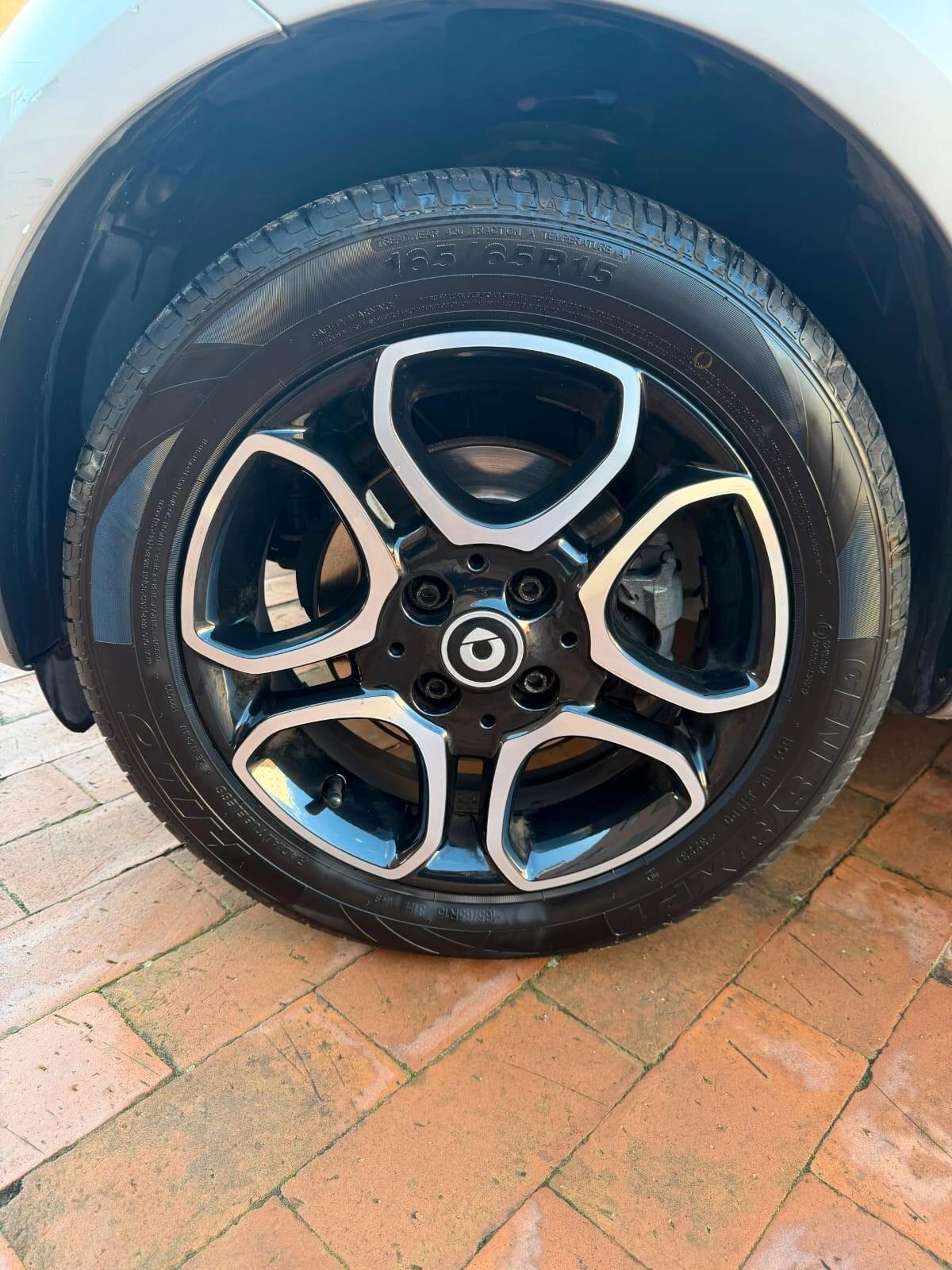 Smart ForTwo BRABUS 0.9 Turbo twinamic