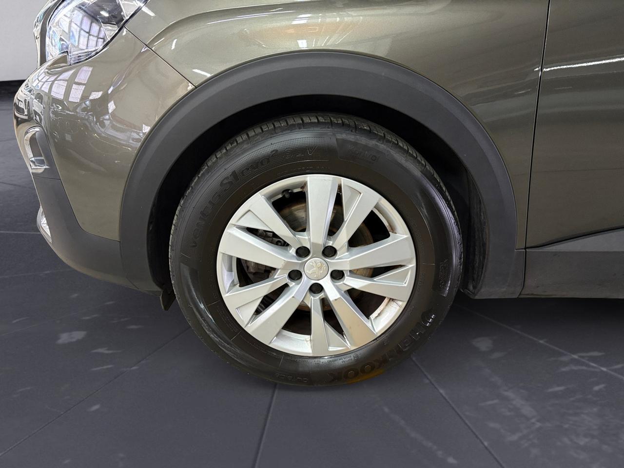 PEUGEOT 3008 1.5 bluehdi Active s&s 130cv