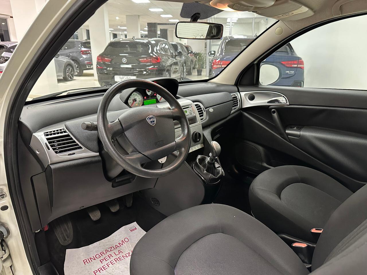 Lancia Ypsilon 1.2 69 CV Unyca - 2011