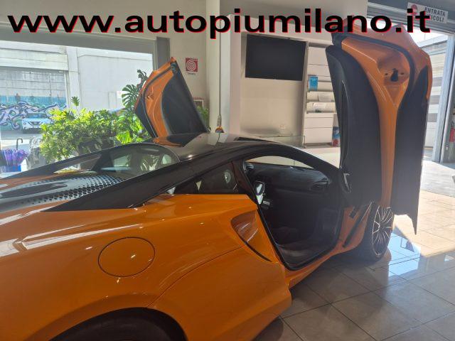 MCLAREN Artura Artura
