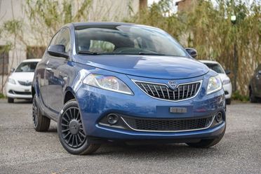 LANCIA Ypsilon III 2021 - Ypsilon 1.0 firefly hybrid Silver s&s 70cv
