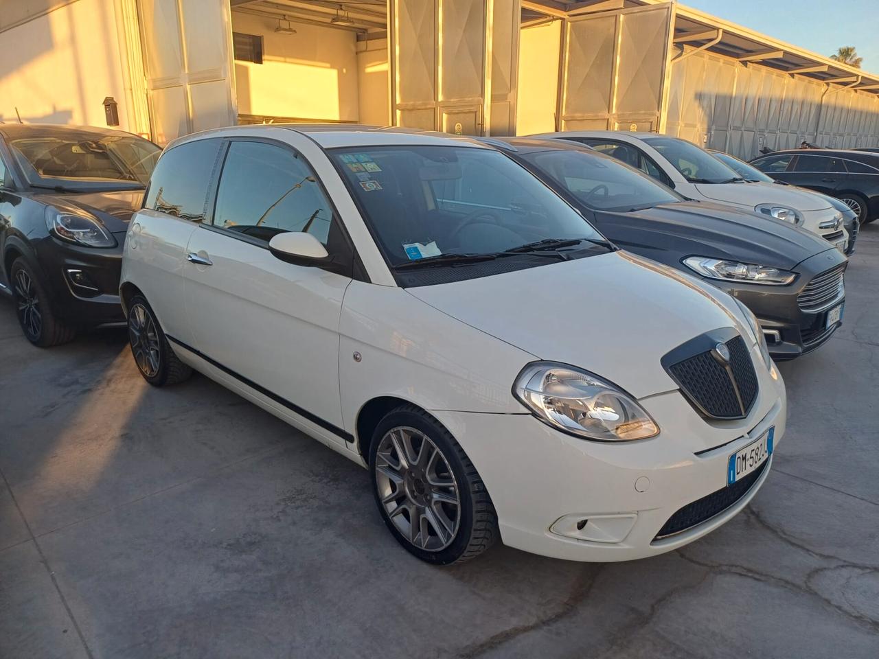Lancia Ypsilon 1.3 Mjet 75Cv Momo Sport