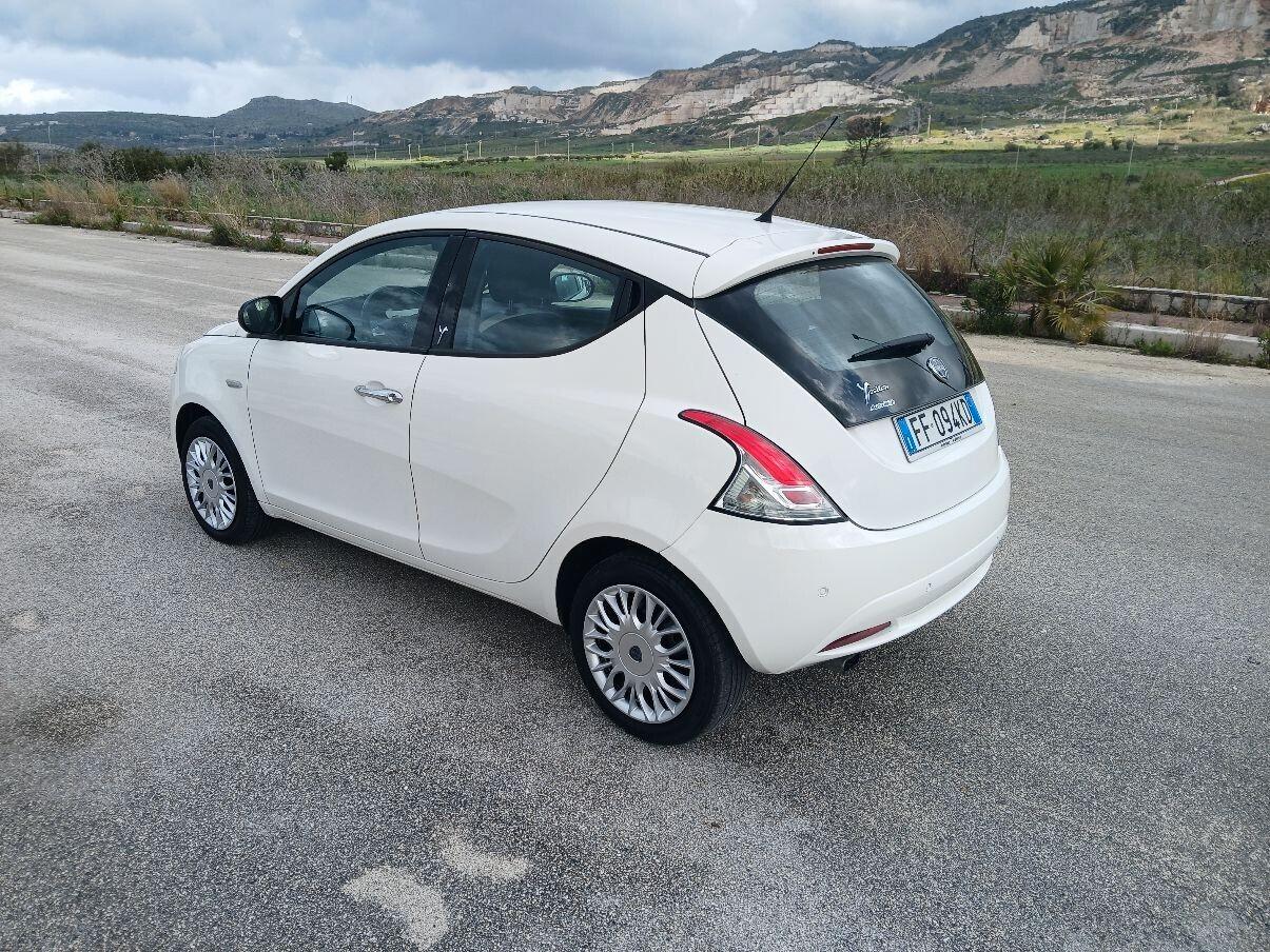 Lancia Ypsilon Gold 5 posti