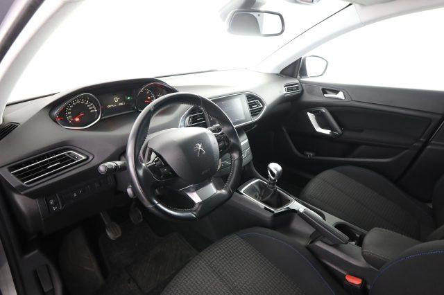 PEUGEOT 308 308 BlueHDi 130 S&S SW Style (a stock)