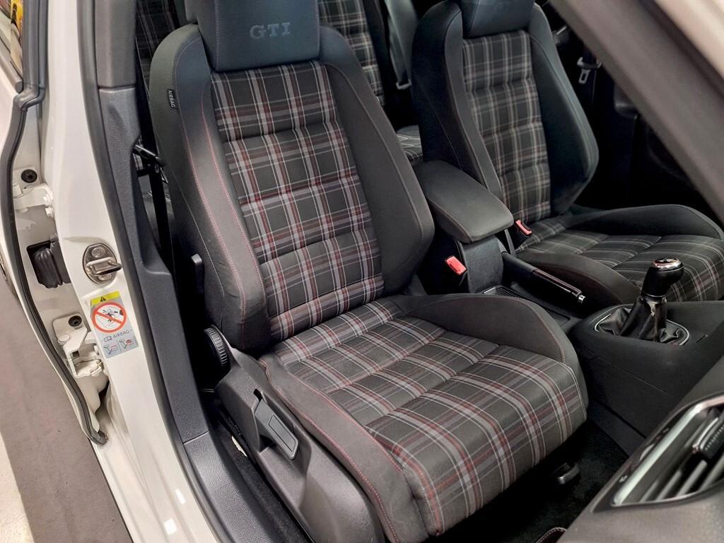 Volkswagen Golf 2.0 TSI 5p. GTI