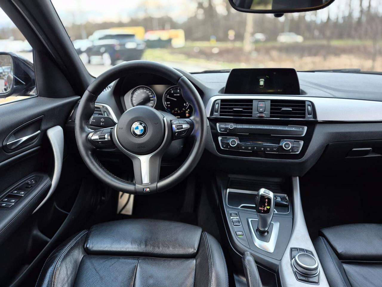 Bmw 118 118d 5p. Msport