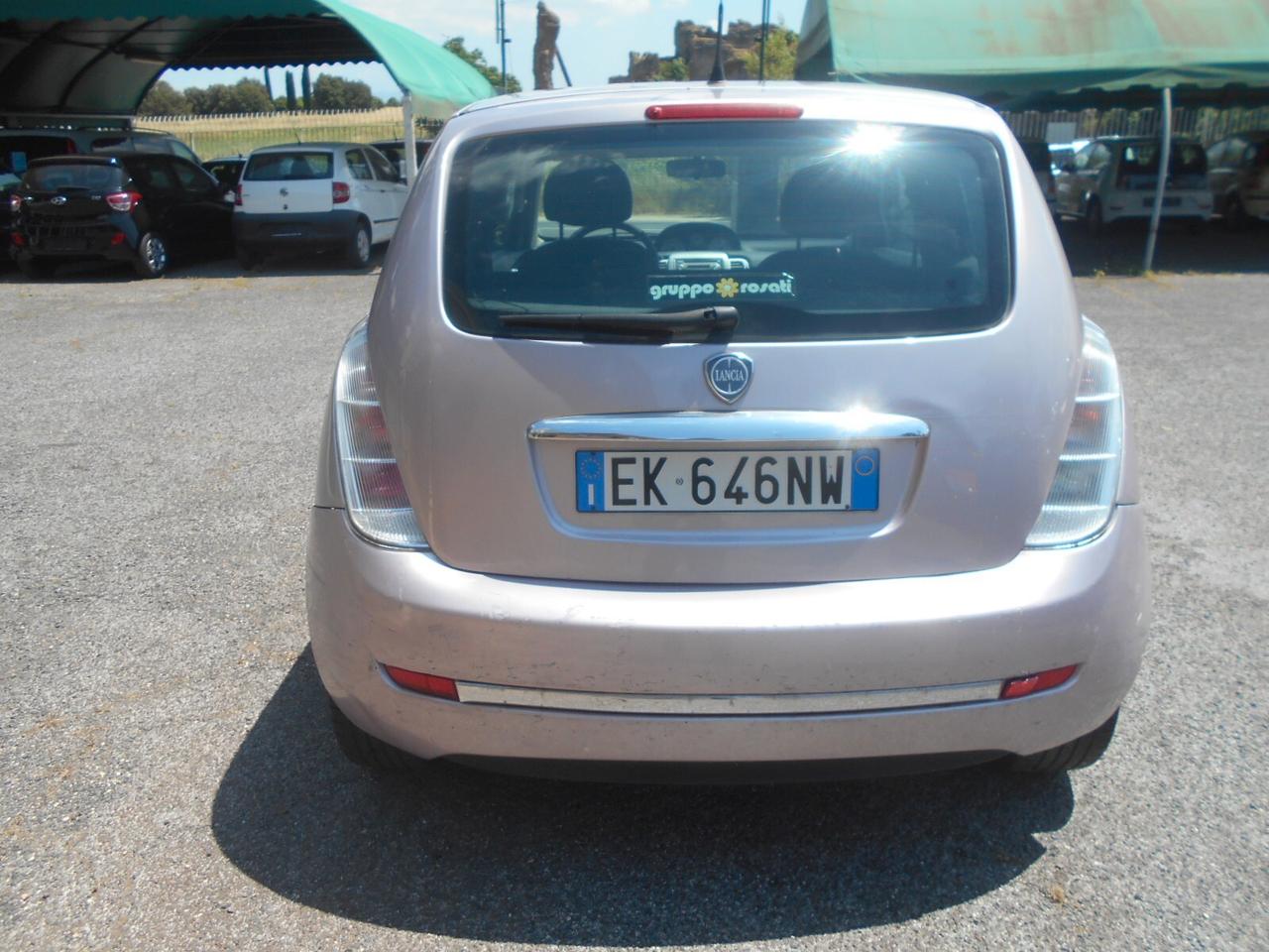 Lancia Ypsilon 1.2 69 CV Unyca