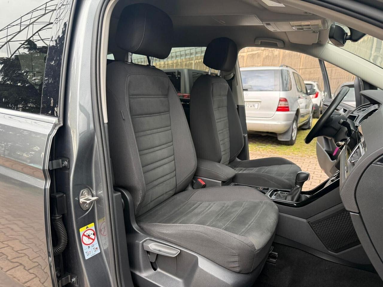 Volkswagen Touran 1.6 TDI 115 CV DSG BlueMotion AUTOMATICA NAVIGA SENSORI PDC CRUISE
