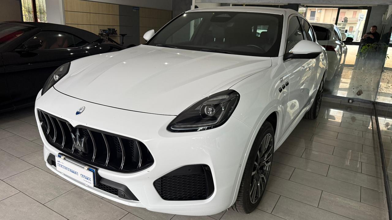 Maserati Grecale MHEV 300 CV AWD GT