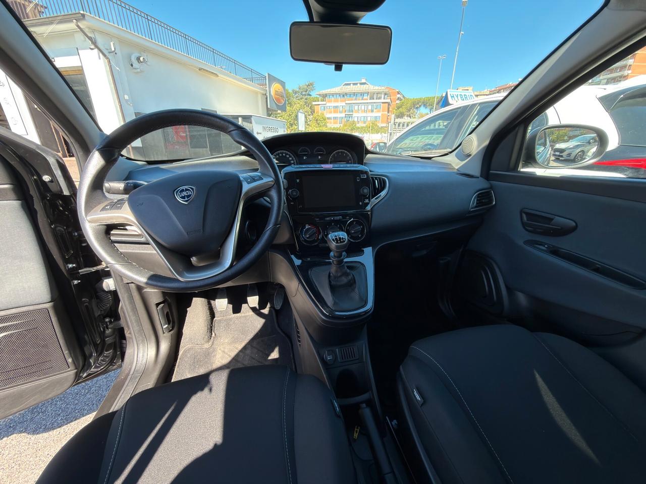 Lancia Ypsilon 1.0 FireFly 5 porte S&S Hybrid Gold