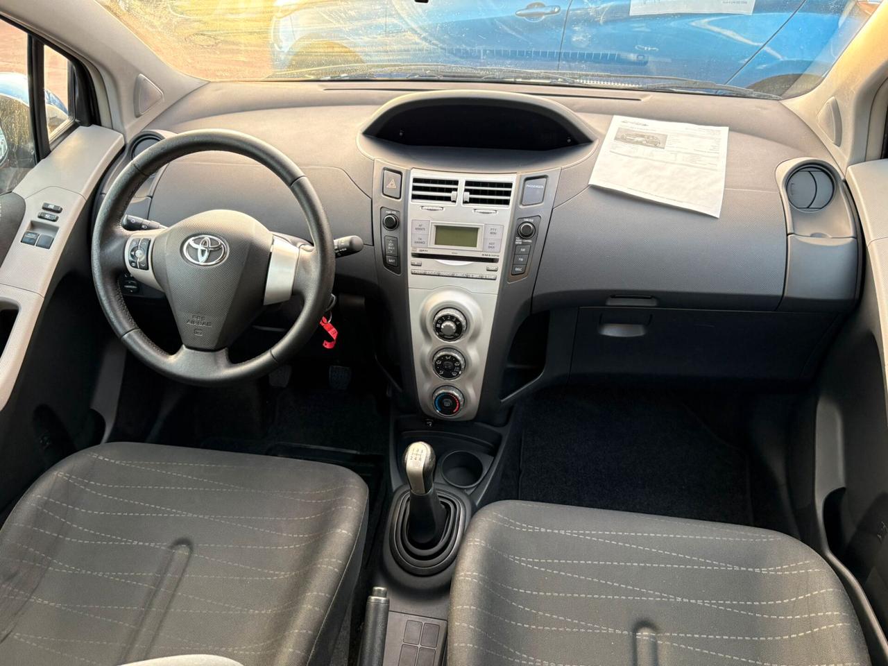 Toyota Yaris 1.0 5 porte