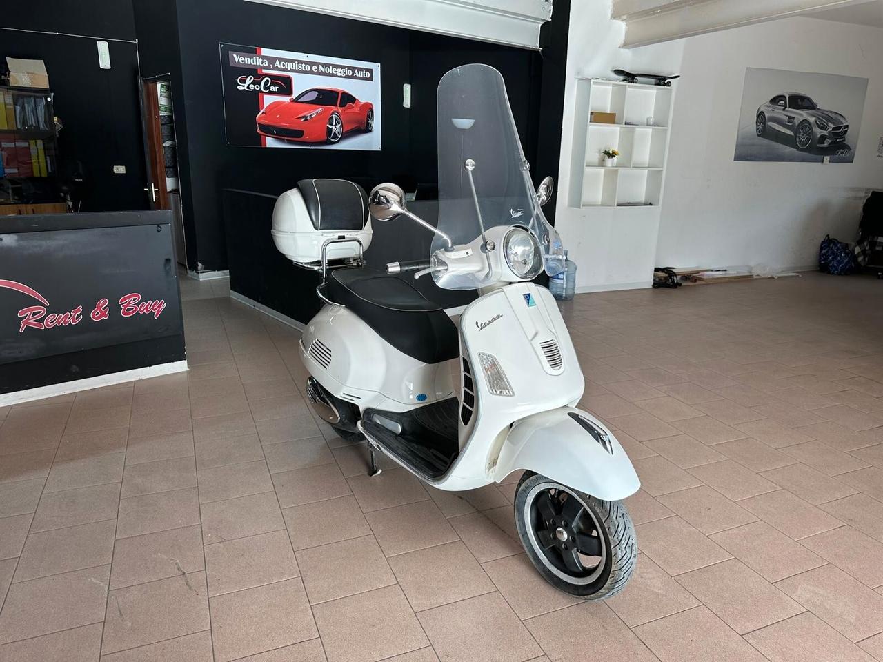 Piaggio Vespa 125 GTS SUPER