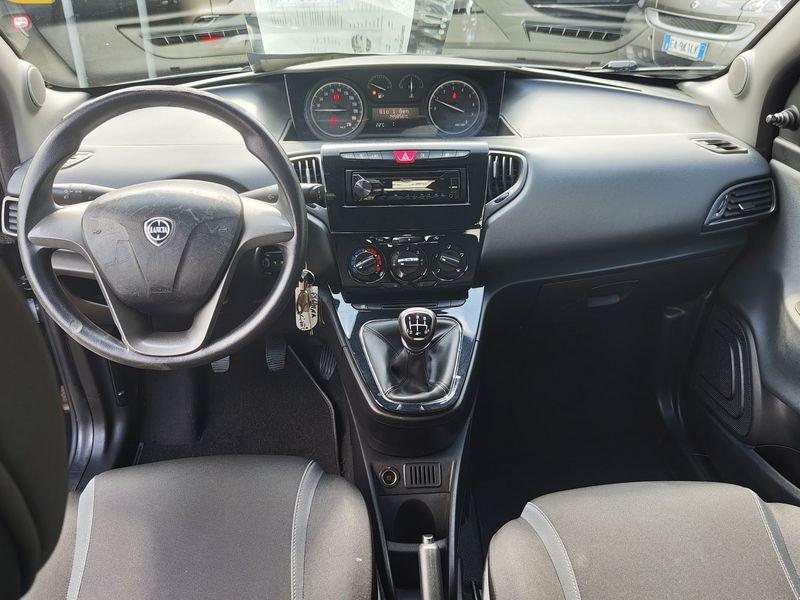 Lancia Ypsilon Ypsilon 1.2 69 CV 5 porte S&S Silver