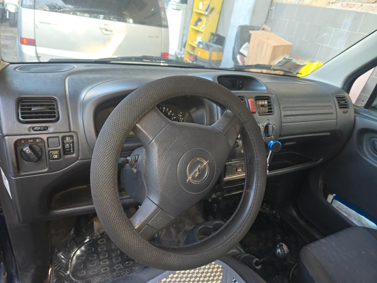 Opel Agila 1.0 12V Fashion Line