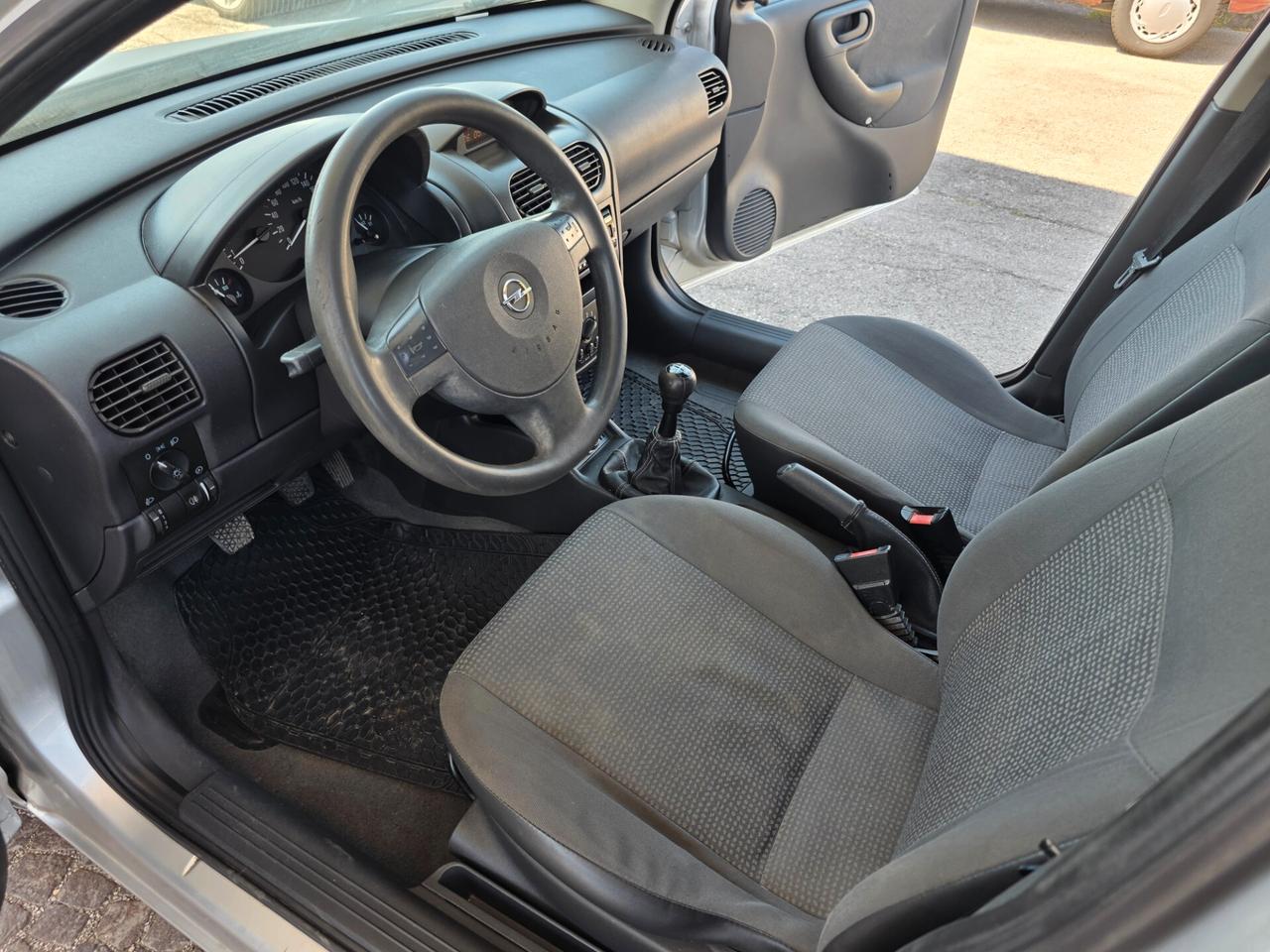 Opel Corsa 1.0i 12V cat 5 porte con 130.000km