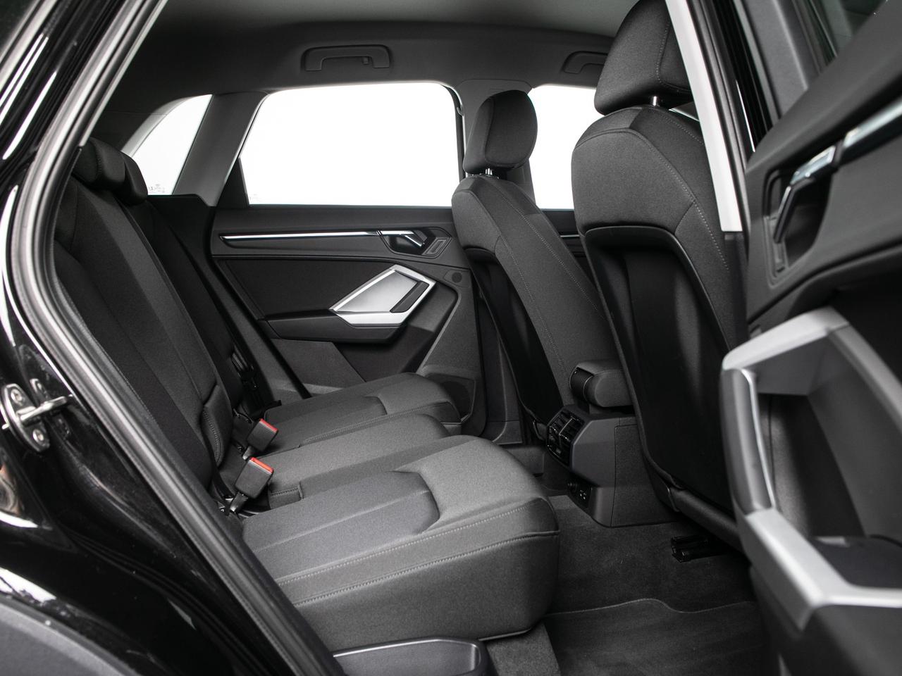Audi Q3 35 2.0 tdi business s-tronic
