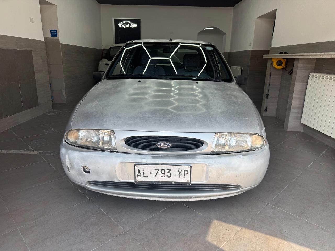 Ford Fiesta 1.2i 16V cat 5 porte Ghia