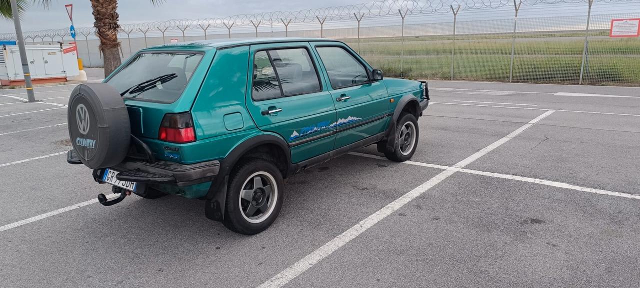 Volkswagen Golf Country