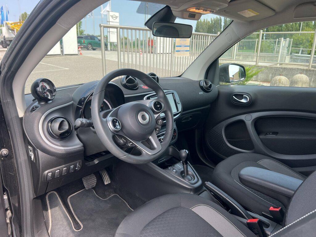 Smart fortwo 22kW EQ Ushuaia Silver Matt