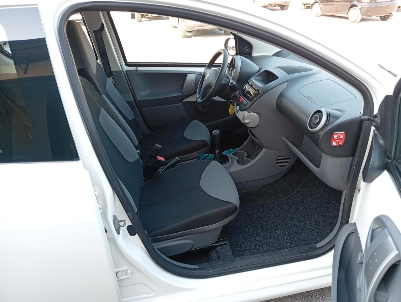 Peugeot 107 1.0 68CV 5p. Desir
