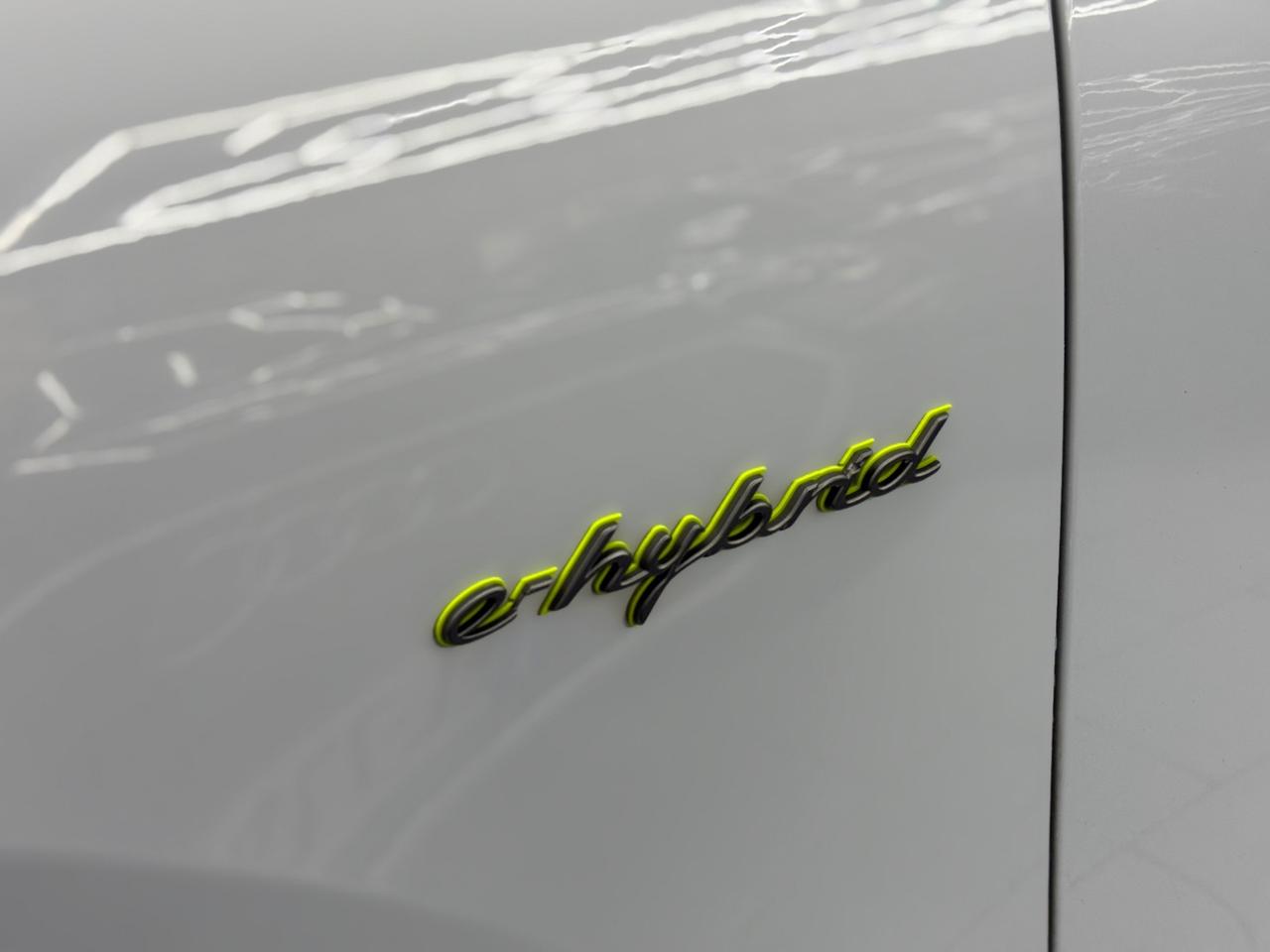 Porsche Cayenne 3.0 V6 E-Hybrid Platinum Edition IVA ESPOSTA