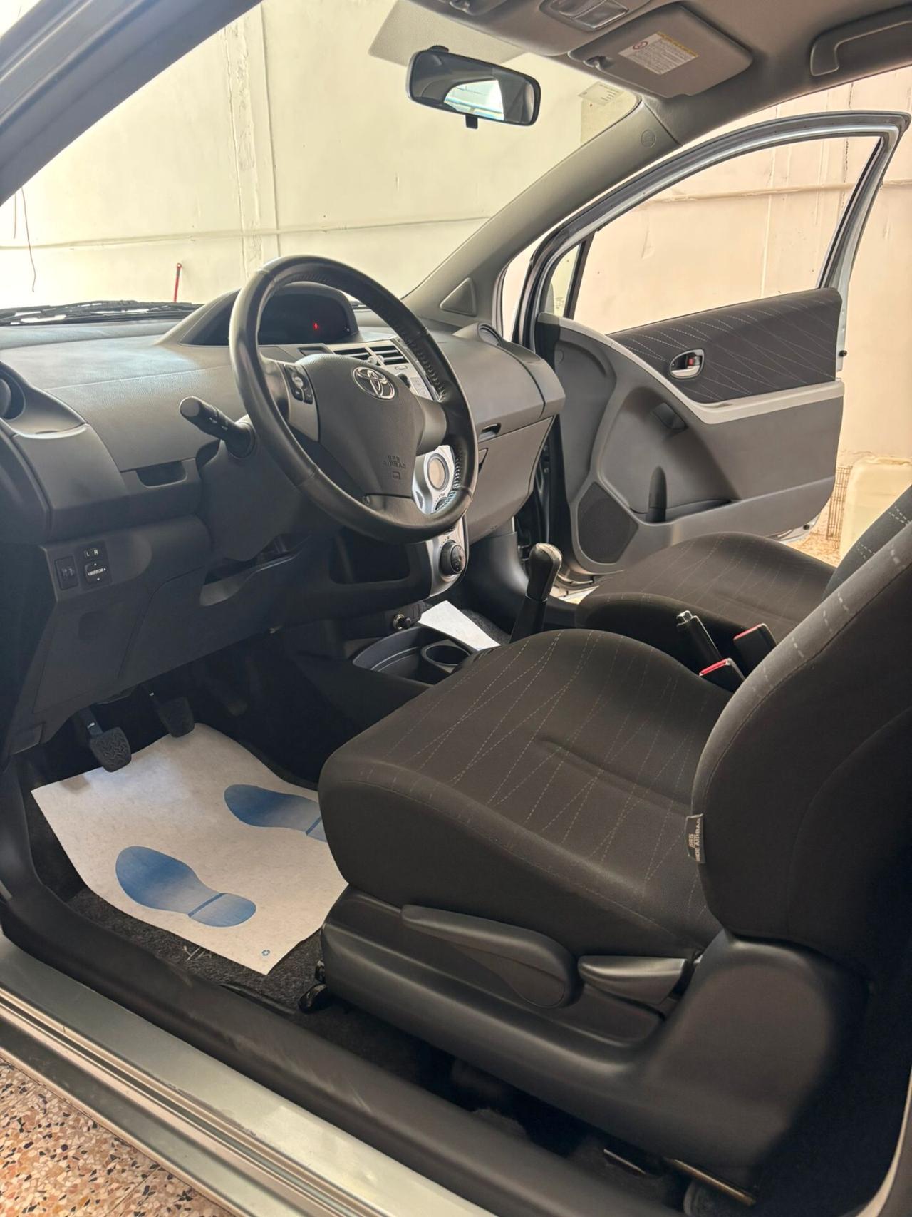 Toyota Yaris 1.0 3 porte