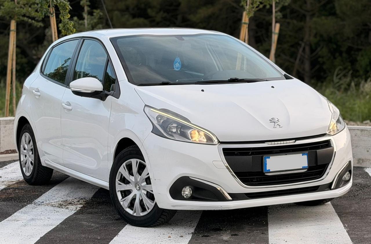 Peugeot 208 PureTech 82 5p. GPL Allure