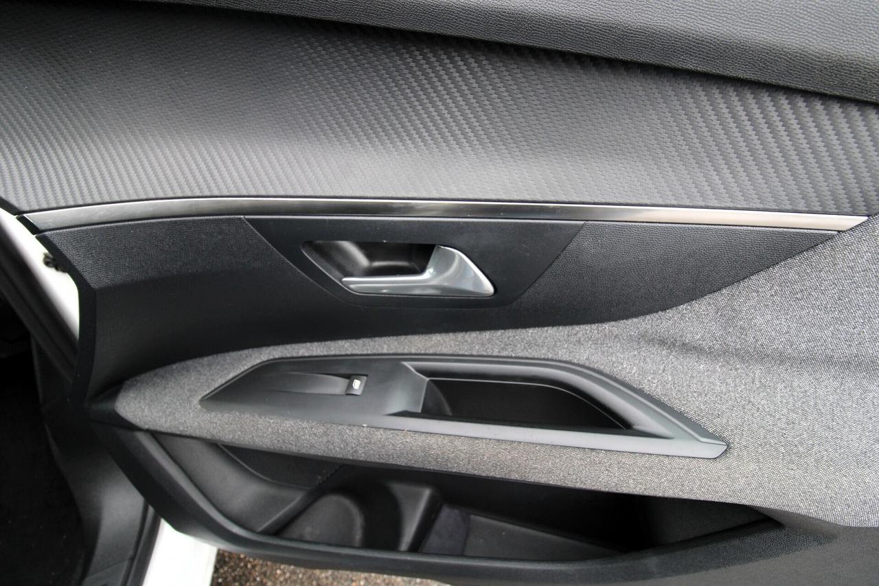 Peugeot 3008 BlueHDi 120 S&S EAT6 Active