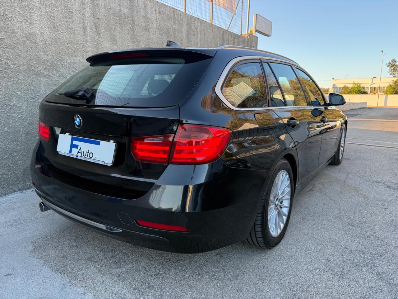 BMW 318d Touring Luxury,Navi,Bluetooth,Climatronic,Led+Xeno,ecc.