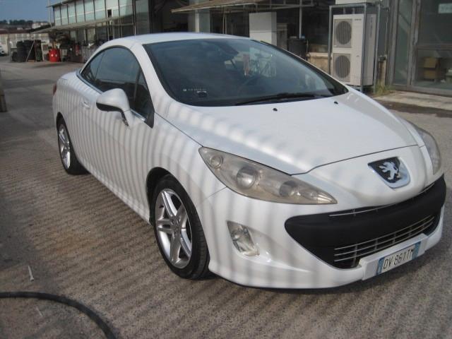 Peugeot 308 2.0 HDi 136CV CC aut. Féline