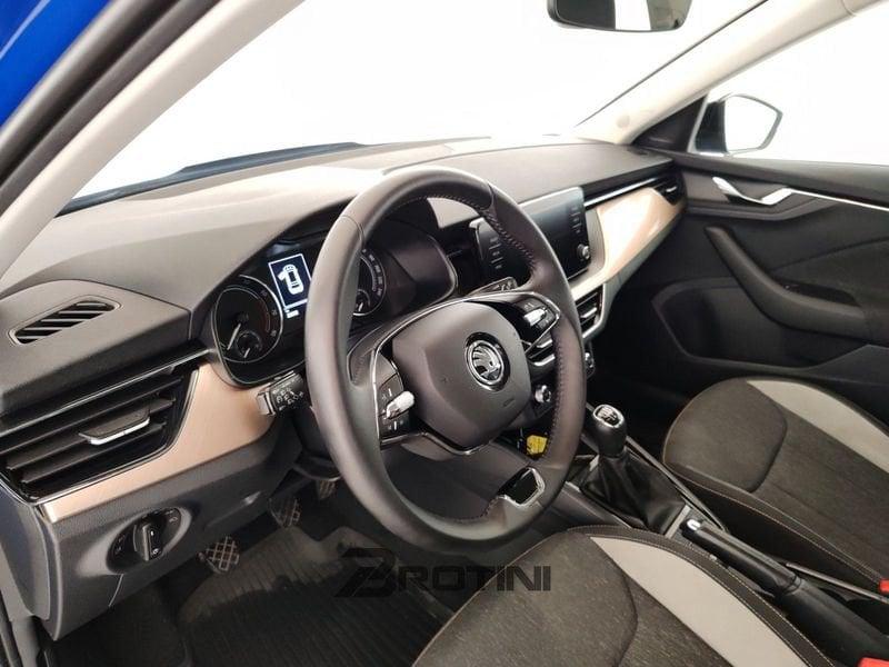 Škoda Kamiq 1.0 TSI 95cv BLACK DOTS